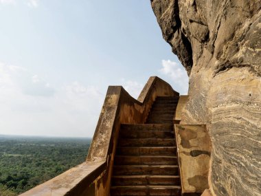 Sigirya Kayası Sri Lanka 'da eski bir kaledir. Sigiriya bir UNESCO Dünya Mirası Alanıdır. Burası Dambulla Sri Lanka 'da.