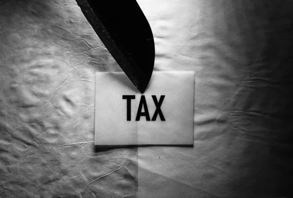 Закрытие Налоговой Бирки Бумаге — стоковое фото