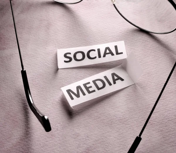 Närbild Etikett För Sociala Medier Tagg — Stockfoto