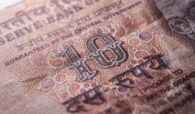 Makro, Hint Para Birimi 'ni kapat