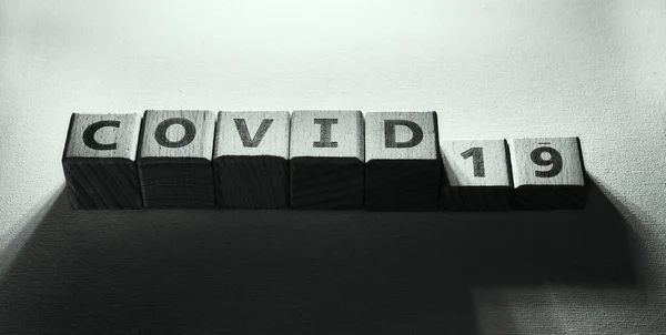 Covid Word Skrivet Trä Block — Stockfoto