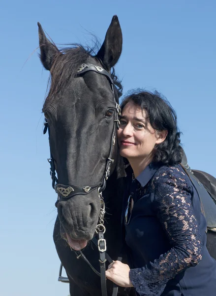 Equitação menina e cavalo — Fotografia de Stock