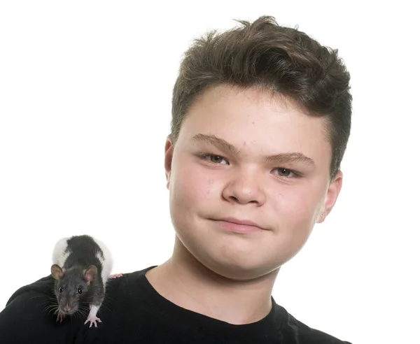 Zwart-wit rat en tiener — Stockfoto