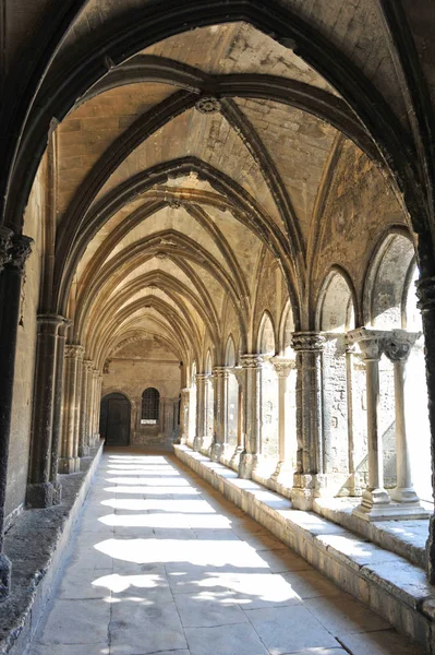 Монастир в місті Arles — стокове фото