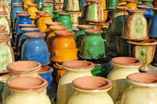 Colorful earthenware vases — Stock Photo, Image