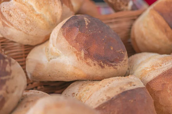 Freshly baked homemade bread loaf — Stock Photo, Image
