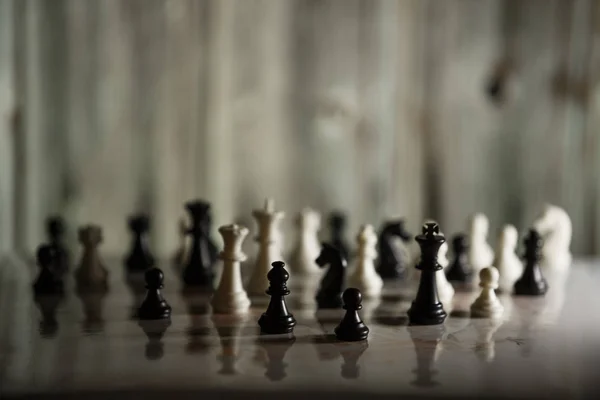 Schachstrategie-Konzept steht auf der Kippe — Stockfoto