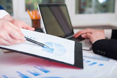 Takım iş süreci. Pazarlama stratejisi beyin fırtınası.