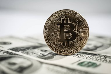Altın Bitcoin biz dolarlara yakın.