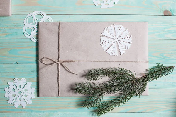 Regalos de Año Nuevo en papel Kraft — Foto de Stock