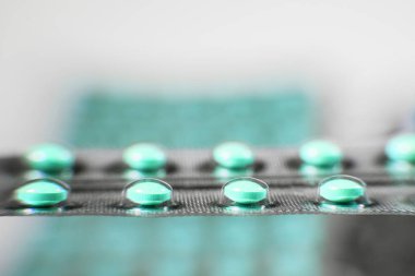 İlaç ilaç ve ilaç paketlerine