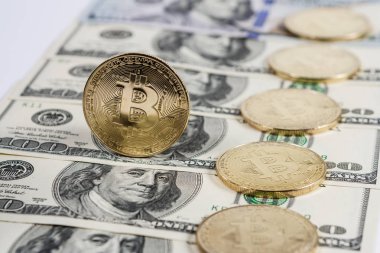 Altın Bitcoin biz dolarlara yakın.