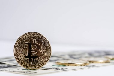 Altın Bitcoin biz dolarlara yakın.