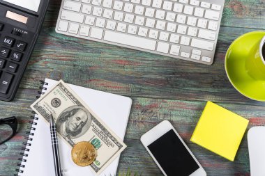Bitcoin altın madeni para yeni sanal para ve Doları arka plan