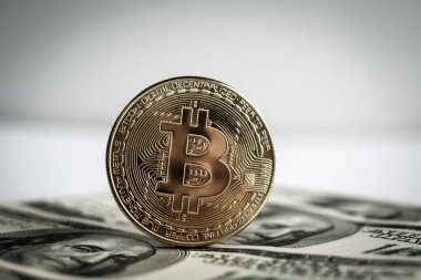 Altın Bitcoin biz dolarlara yakın.