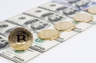 Altın Bitcoin biz dolarlara yakın.