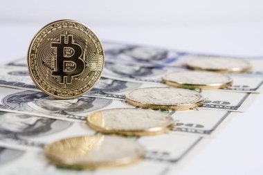 Altın Bitcoin biz dolarlara yakın.