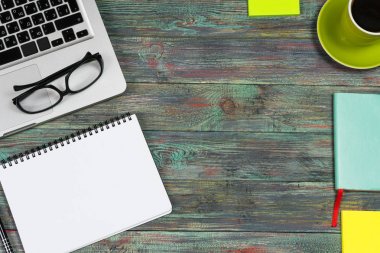 İş ve finansal raporlar bir işyeri