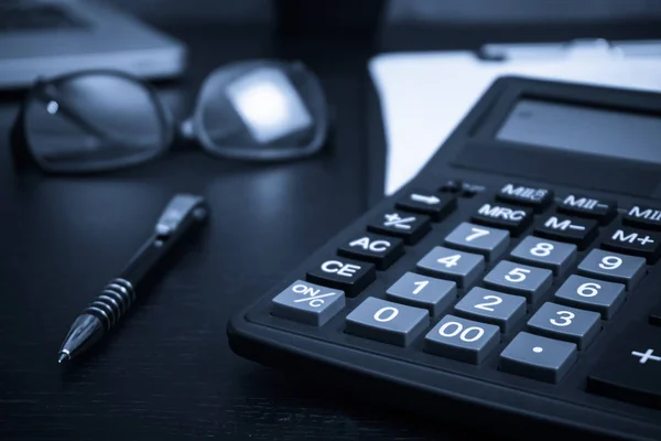 İş ve finansal raporlar bir işyeri