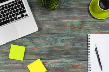 İş ve finansal raporlar bir işyeri