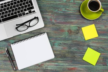 İş ve finansal raporlar bir işyeri