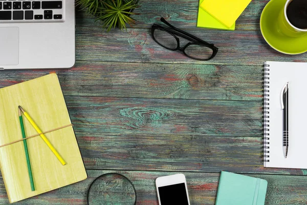 İş ve finansal raporlar bir işyeri