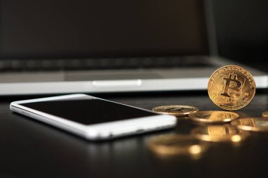 Bitcoin para sembolü dizüstü finansal para birimi Kripto para birimi işareti gelecek kavramı