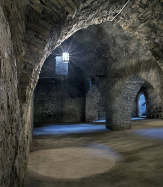 bir ortaçağ kalesi yeraltı. Ukrayna, Hotin Kalesi.
