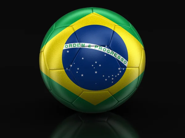 Fußball mit brasilianischer Flagge. Bild mit Ausschnittspfad — Stockfoto