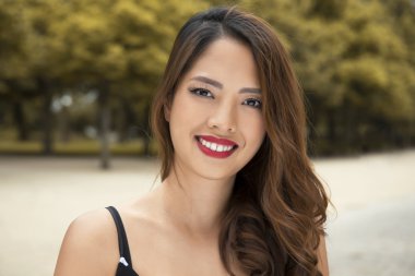 Güzel genç Asyalı kadın.