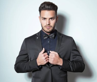 yakışıklı iş adamı