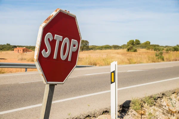 Vecchio segnale di stop — Foto Stock