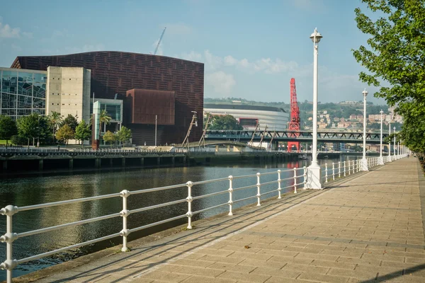 Bilbao industriële rivier promenade — Stockfoto