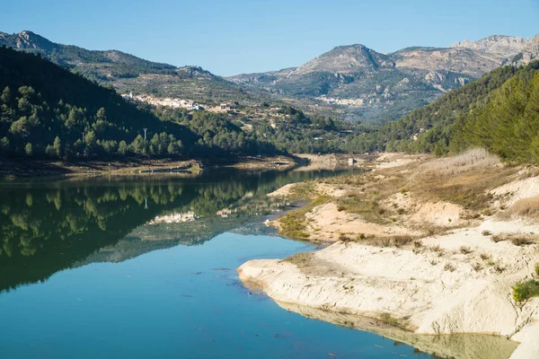 Guadalest reservoir lake — Stock Photo, Image