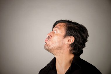 Surat asmayı Latin erkek