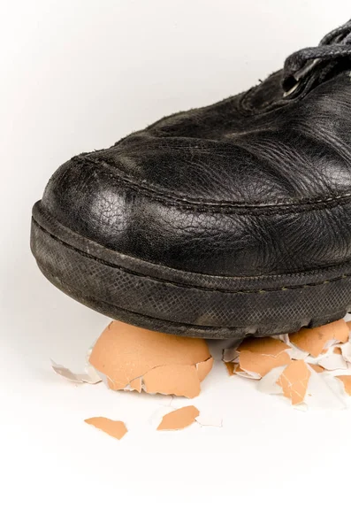 Walking on eggshells — Stock Photo, Image