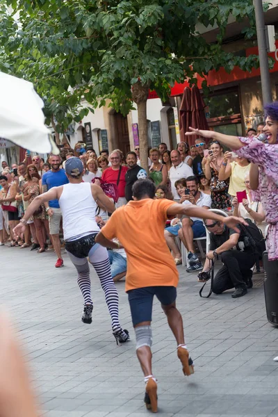 Benidorm gurur yüksek topuklu çalıştırmak — Stok fotoğraf