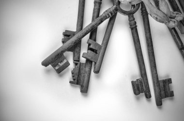 eski anahtarları demet