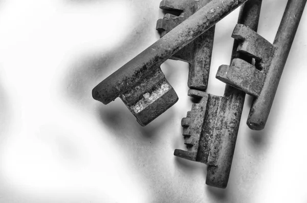 eski anahtarları demet