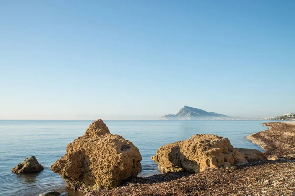 Zonnige baai van Altea — Stockfoto