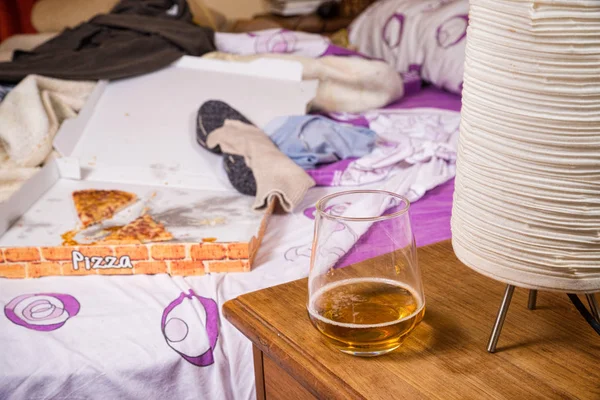 Unmade messy bed — Stock Photo, Image