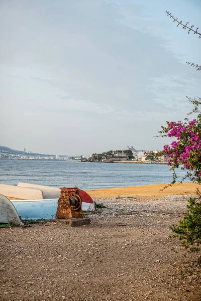 Barche da pesca sulla baia di Altea — Foto Stock