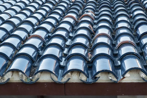 Terracota çatı kiremitleri — Stok fotoğraf
