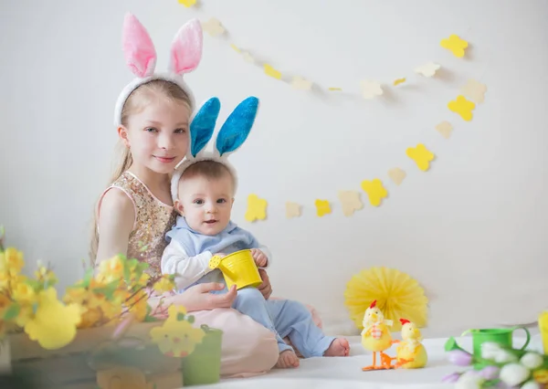 Cute Little Children Boy Girl Wearing Bunny Ears Easter Decor — Stock Photo, Image