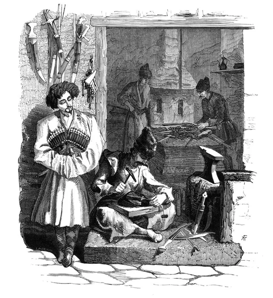 Bir demirci bir kılıç yapar.