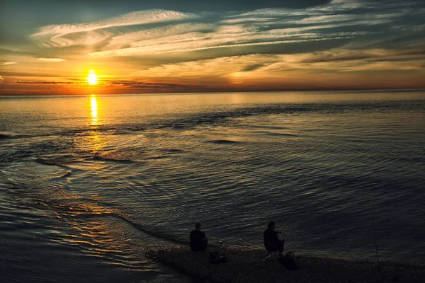 Nuvens bonitas no por do sol do mar — Fotografia de Stock