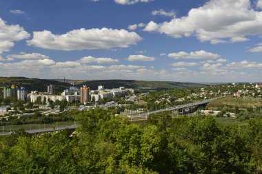 Transdinyester Cumhuriyeti, Dinyester Nehri'nin sol yakasında şehirde Rybnitsa
