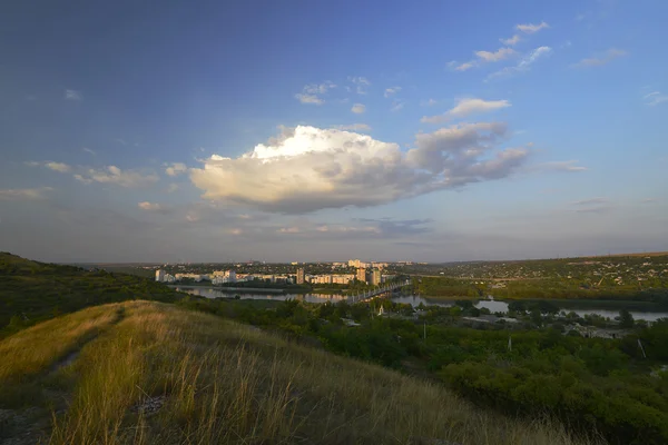 Rybnitsa città in Transnistria, sulla riva sinistra del fiume Dniester — Foto Stock