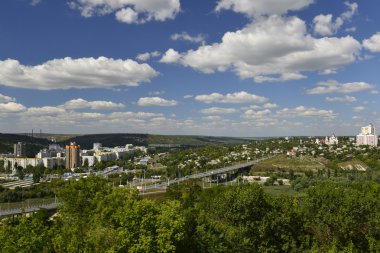 Transdinyester Cumhuriyeti, Dinyester Nehri'nin sol yakasında şehirde Rybnitsa