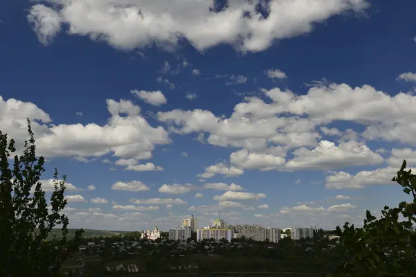 Rybnitsa Stadt in Transnistrien, am linken Ufer des Flusses Dnjester — Stockfoto